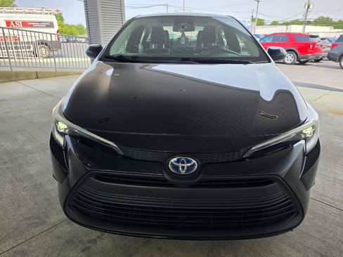Used 2024 Toyota Corolla LE FWD image 8