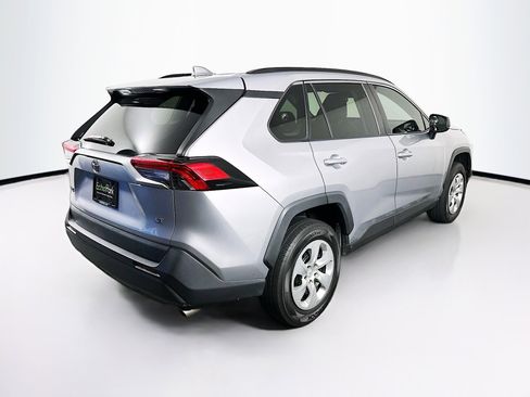 Used 2021 Toyota RAV4 LE FWD image 9