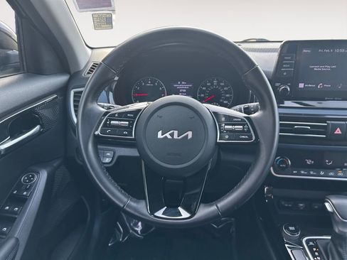 Used 2023 Kia Seltos S image 14