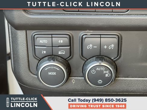 Used 2022 Chevrolet Tahoe RST w/ Luxury Package AWD/4WD image 23