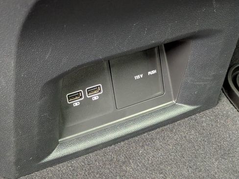 Used 2021 Volkswagen Atlas SE image 26