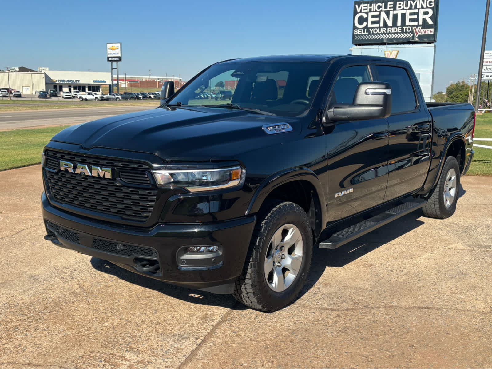 Used 2025 RAM 1500 Big Horn AWD/4WD image 3