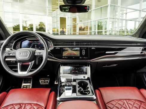 Used 2023 Audi SQ8 Prestige w/ Prestige Package AWD/4WD image 5