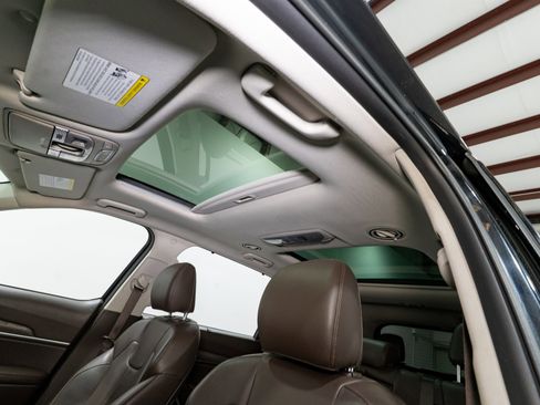 Used 2021 Kia Telluride SX image 17