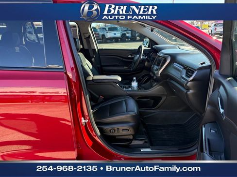 Used 2023 GMC Acadia AT4 w/ Technology Package image 16