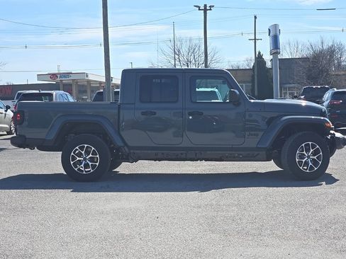 New 2026 Jeep Gladiator Sport AWD/4WD image 8