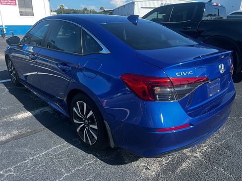 Used 2022 Honda Civic EX image 3