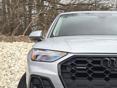 Used 2023 Audi Q5 2.0T Prestige w/ Prestige Package image 10