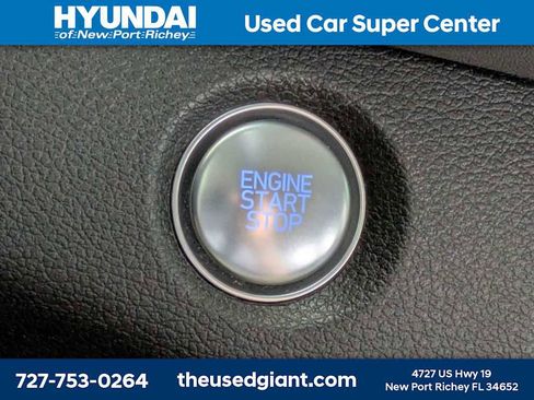 Used 2020 Hyundai Santa Fe SEL image 33