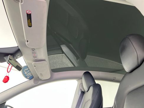 Used 2023 Tesla Model Y Long Range image 25