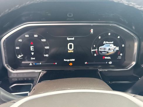 New 2026 GMC Sierra 1500 SLE image 18