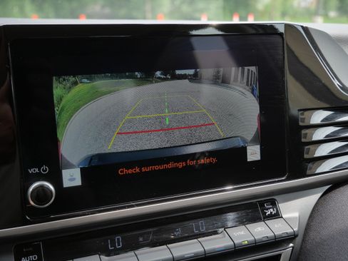 Used 2025 Toyota Camry LE w/ Convenience Package FWD image 31