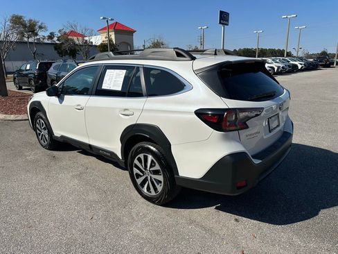 Used 2025 Subaru Outback Premium image 9