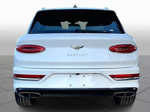Used 2021 Bentley Bentayga image 4