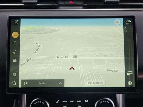 Used 2023 Land Rover Range Rover Long Wheelbase SE image 16