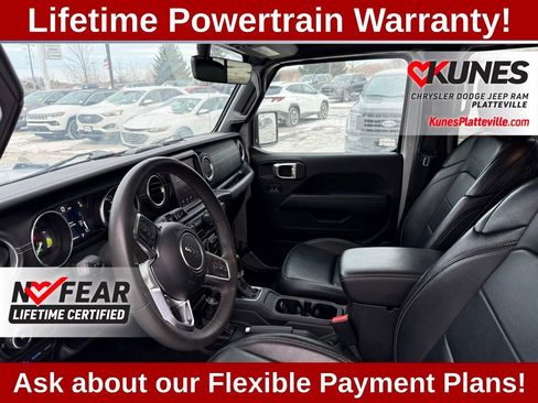 Used 2023 Jeep Wrangler Unlimited Sahara image 24