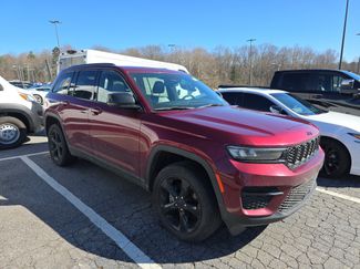 Used 2023 Jeep Grand Cherokee Altitude video 1