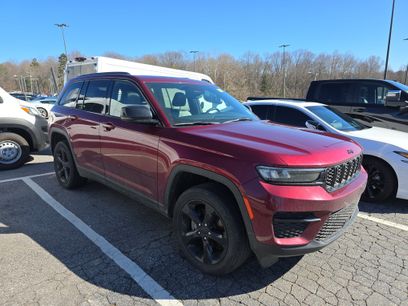 Used 2023 Jeep Grand Cherokee Altitude