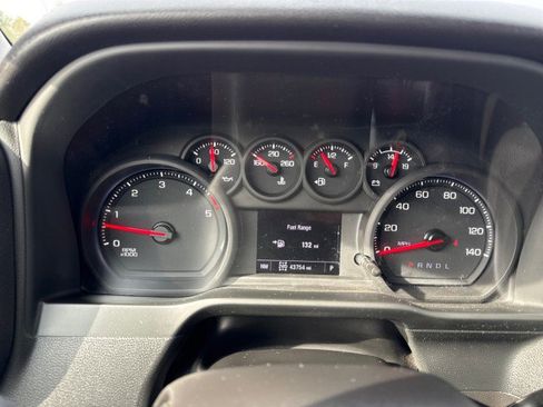 Used 2025 Chevrolet Silverado 2500 Custom w/ Custom Value Package image 24