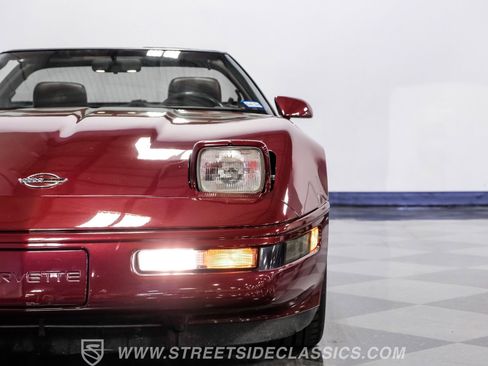 Used 1993 Chevrolet Corvette Coupe image 18