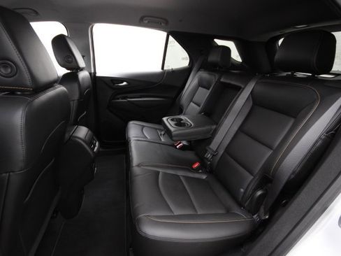 Used 2021 Chevrolet Equinox Premier image 12