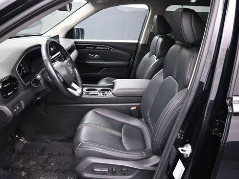 Certified 2024 Honda Pilot Touring image 19