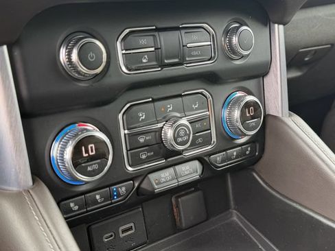Used 2021 GMC Yukon XL SLT RWD image 23