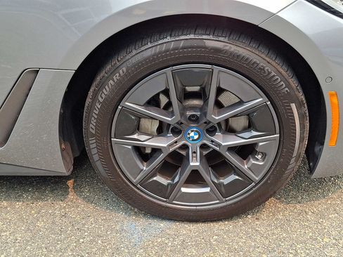 Used 2024 BMW i4 eDrive40 w/ Premium Package RWD image 9