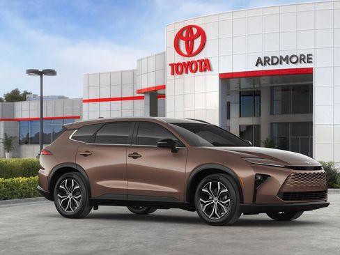 New 2025 Toyota Crown Signia image 33