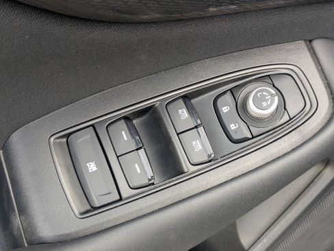 Used 2025 Subaru Outback Premium image 10