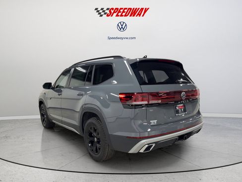 New 2026 Volkswagen Atlas Peak Edition AWD/4WD image 8