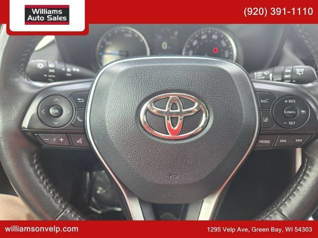 Used 2020 Toyota RAV4 XLE w/ XLE Grade Weather Package AWD/4WD image 21