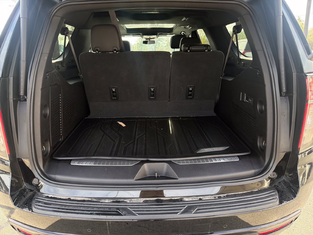 Used 2023 Chevrolet Suburban Z71 w/ Z71 Off-Road Package AWD/4WD image 22