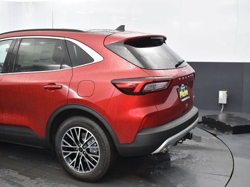 New 2025 Ford Escape SE w/ PHEV Premium Package image 7