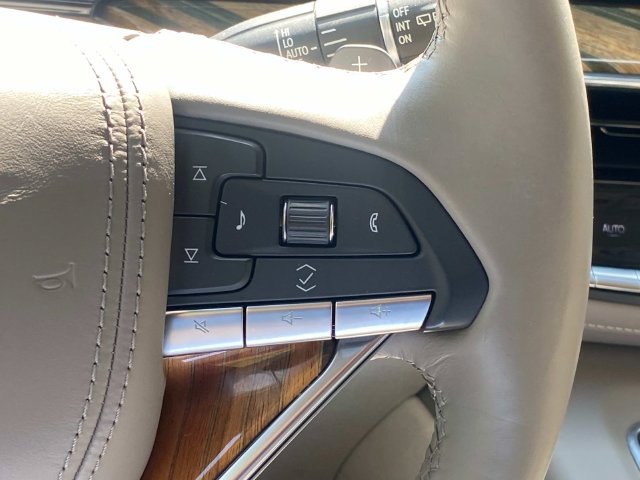 Used 2021 Cadillac Escalade ESV Premium Luxury Platinum AWD/4WD image 22