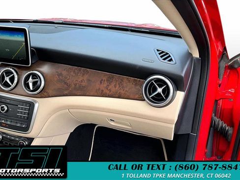 Used 2016 Mercedes-Benz GLA 250 4MATIC image 17