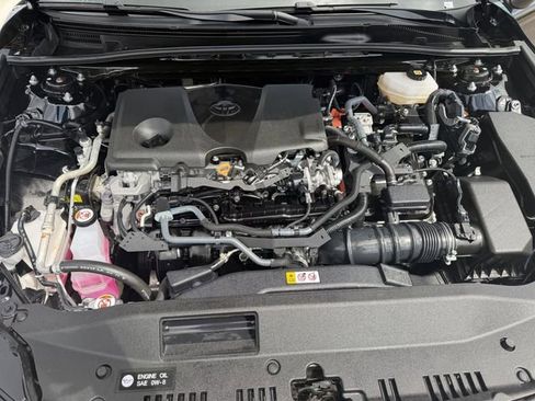 Used 2025 Toyota Camry LE FWD image 24