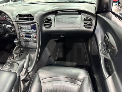 Used 2003 Chevrolet Corvette Convertible w/ Preferred Equipment Group1 RWD image 12
