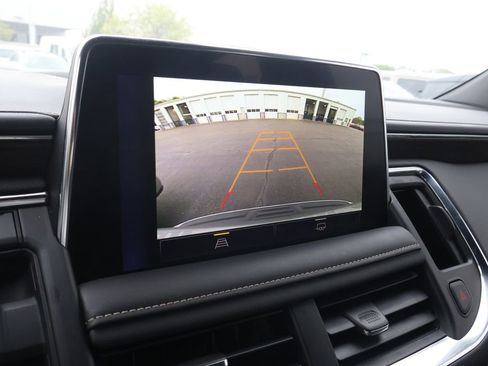 Used 2024 Chevrolet Suburban Premier AWD/4WD image 29
