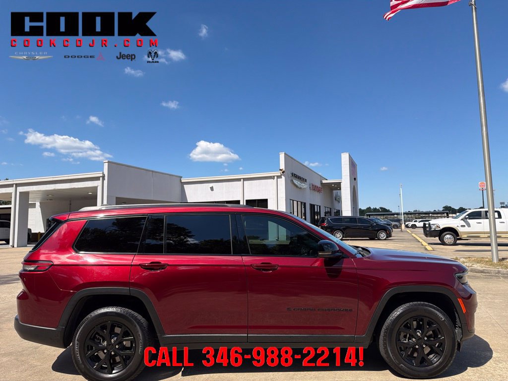 Used 2025 Jeep Grand Cherokee L Altitude AWD/4WD image 7