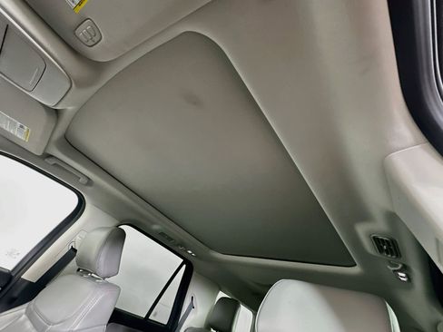 Used 2025 Ford Expedition Active AWD/4WD image 26