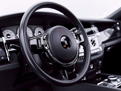 Used 2015 Rolls-Royce Ghost RWD image 52