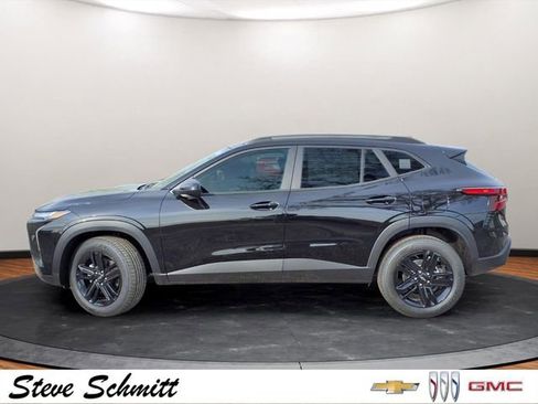 New 2026 Chevrolet Trax ACTIV image 2