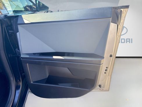 Used 2024 Tesla Cybertruck AWD Crew Cab image 29