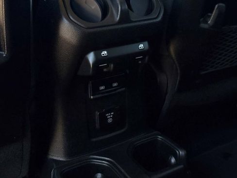 Used 2025 Jeep Wrangler Unlimited Rubicon AWD/4WD image 20