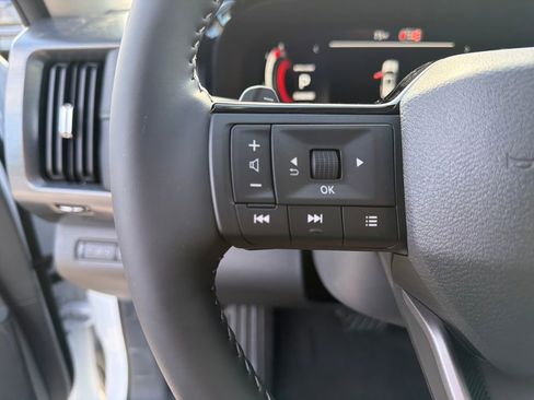 New 2026 Nissan Pathfinder SL w/ SL Premium Package FWD image 21