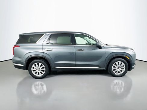 Used 2024 Hyundai Palisade SE FWD image 4