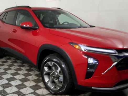 New 2026 Chevrolet Trax LT w/ Driver Confidence Package image 3