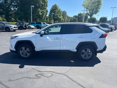 Used 2024 Toyota RAV4 XLE w/ Convenience Package AWD/4WD image 2