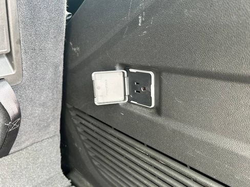Used 2025 Chevrolet Tahoe LT RWD image 30